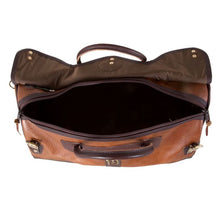 Load image into Gallery viewer, Duluth Pack Bison Leather Sportsman&#39;s Duffel Bag [2 Colors]

