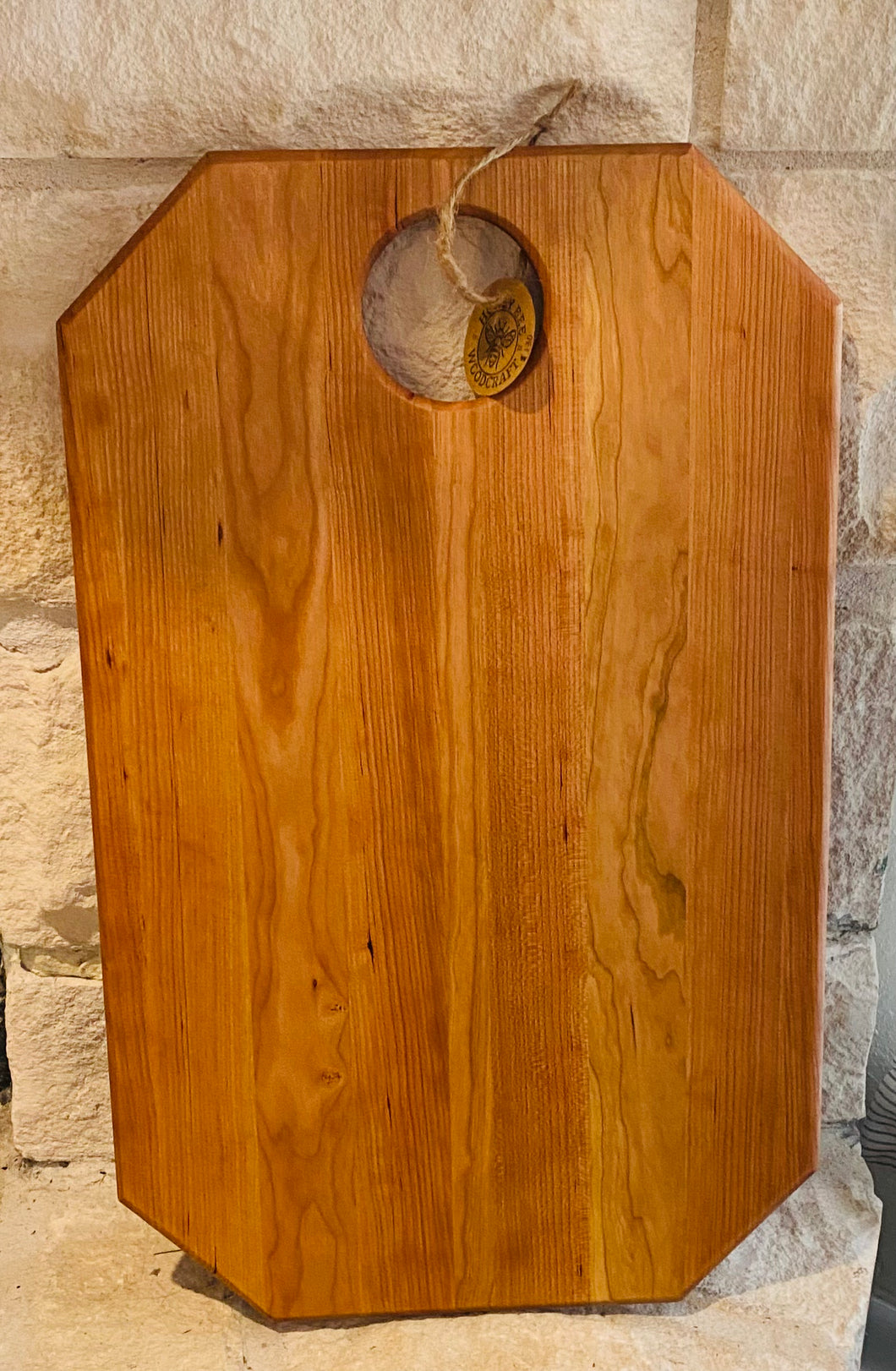 Honey Bee Woodcraft Big Man Cutting Board