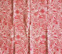 Load image into Gallery viewer, English Paisley Bandana [Red]
